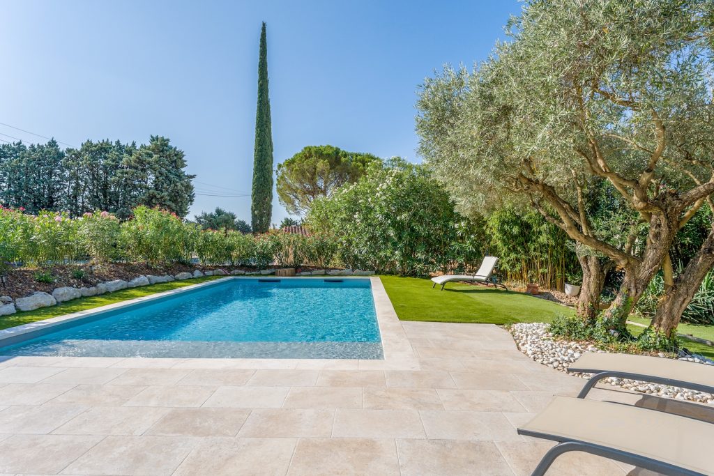 Maison de vacances près du mont Ventoux avec piscine